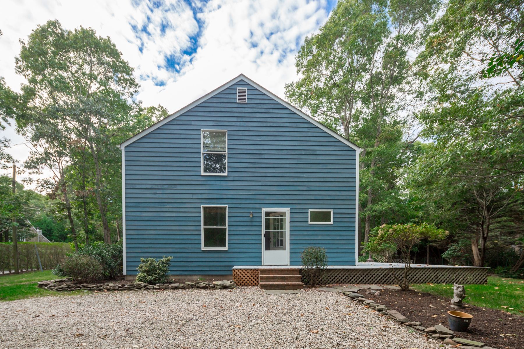 39 Gardiners Ln in East Hampton Out East