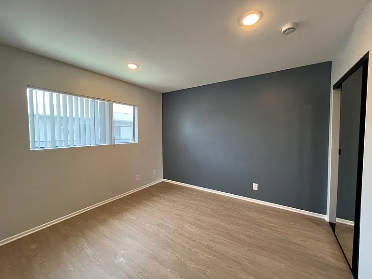 951 S. Oxford Ave. — Photo 106