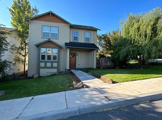 3616 SW Salmon Ave, Redmond, OR 97756