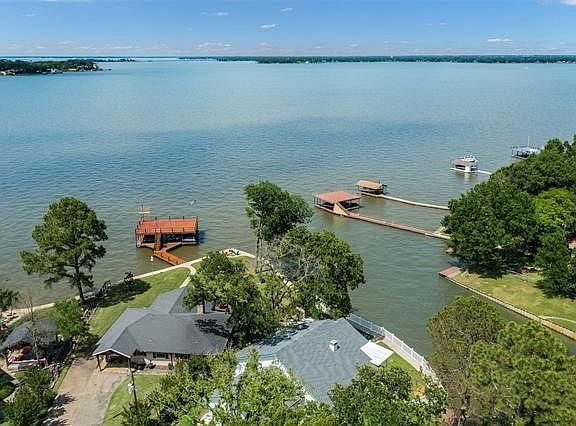 2nd image of 102 Shore Line Dr