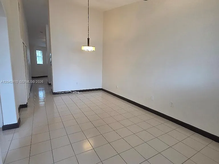 1536 SE 25th St #207 — Photo 1