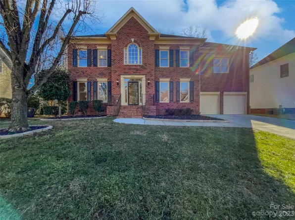 12318 Lazy Oak Ln, Charlotte, NC 28273