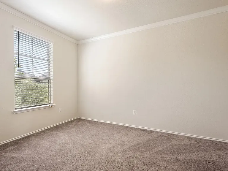 110 Russet Trl — Photo 27