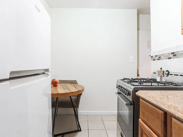 127 E 102nd St #1 — Photo 7