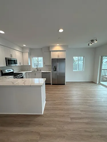 227 E Franklin Ave #G Photo 1 227 E Franklin Ave #G Photo 1