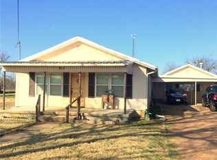 911 S Daugherty Ave, Eastland, TX 76448