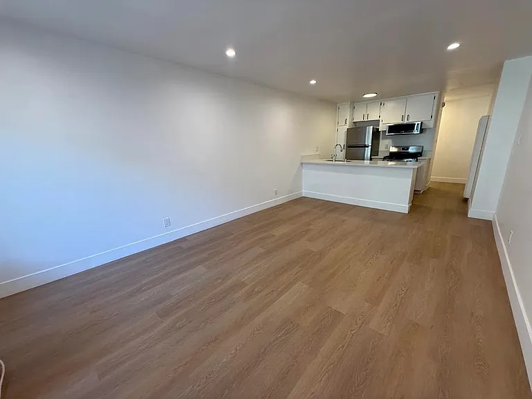 5307 Sepulveda Blvd. — Photo 11
