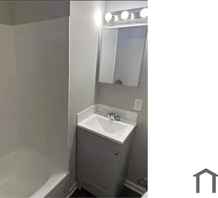 2 bed, $2,400 — Photo 3