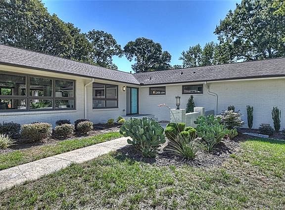 2nd image of 813 Wingrave Dr