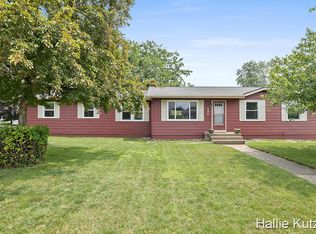 590 Vida Cir, Coopersville, MI