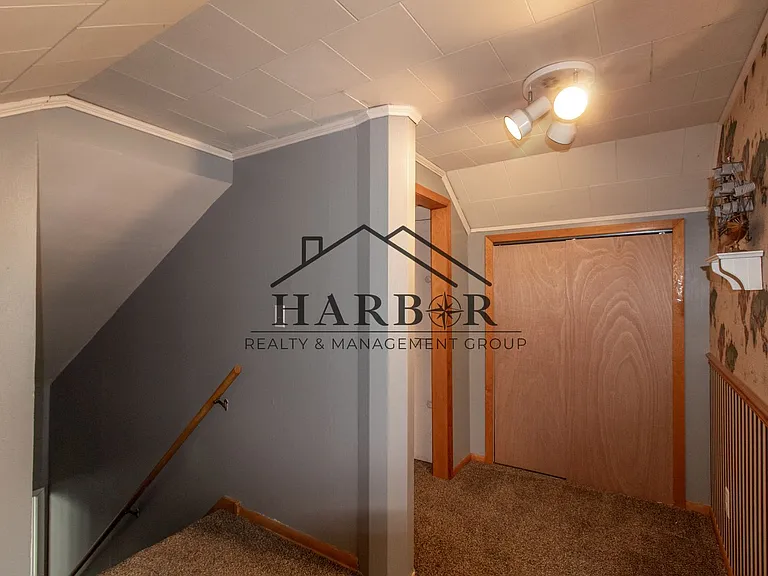 5th Avenue SE Duplex — Photo 16