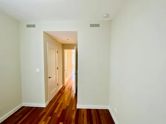 Rented by Mann Maurice A | media 20