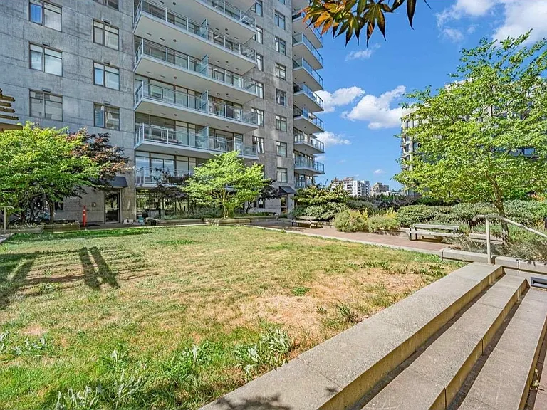 892 Carnarvon St #3303 — Photo 28