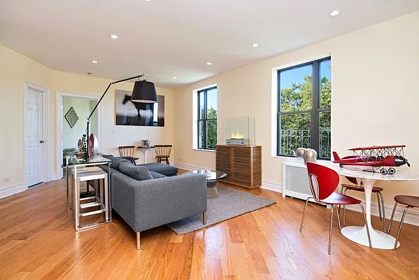 Rented by Keller Williams NYC | media 30
