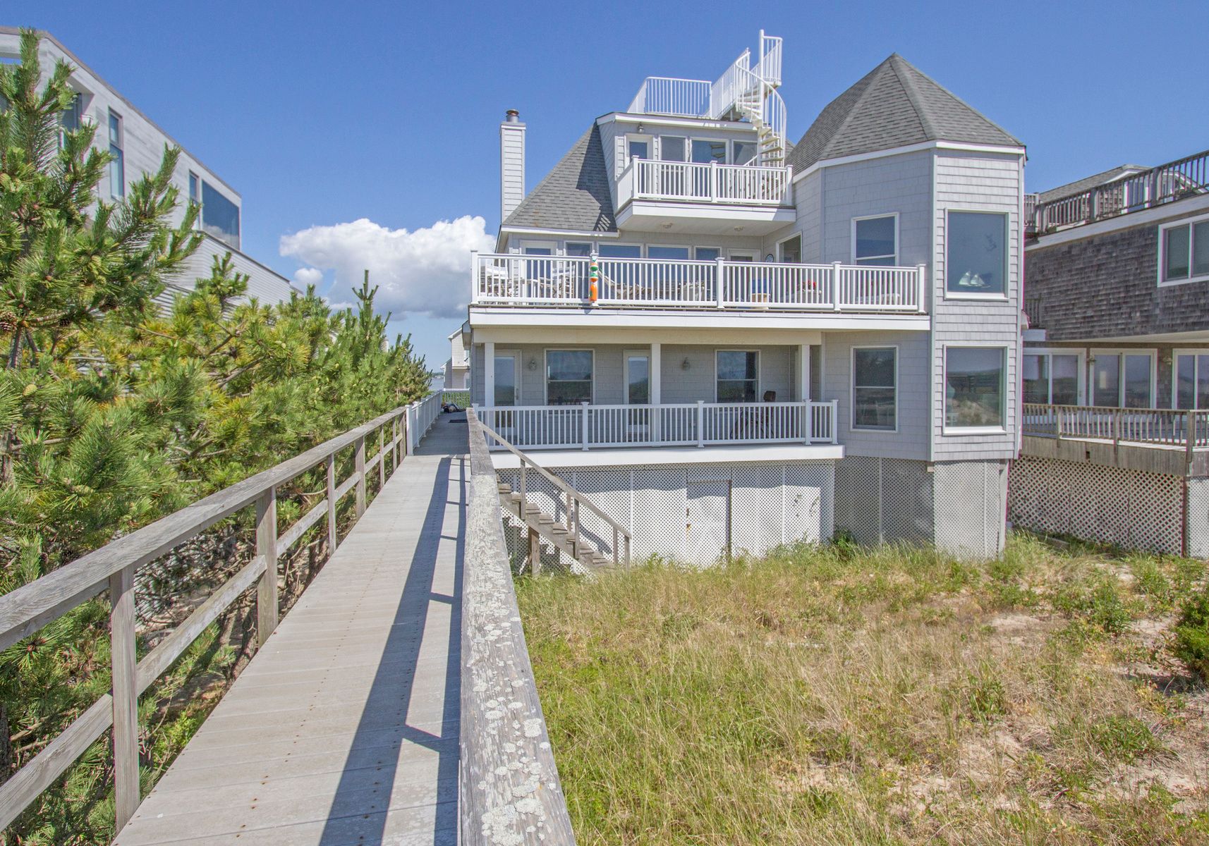 677 Dune Rd, West Hampton Dunes, NY 11978 Out East