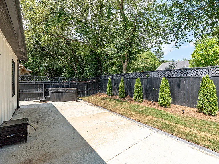 626 Copperfield Dr — Photo 32