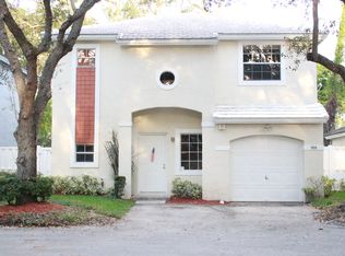 9804 NW 2nd Ct, Plantation, FL 33324