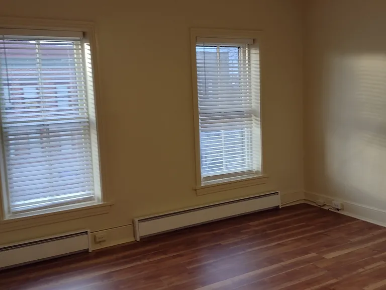 17 N Hanover St #5 — Photo 8