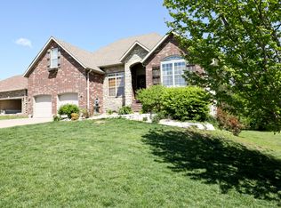 1394 S Casa Grande Ave, Springfield, MO 65802
