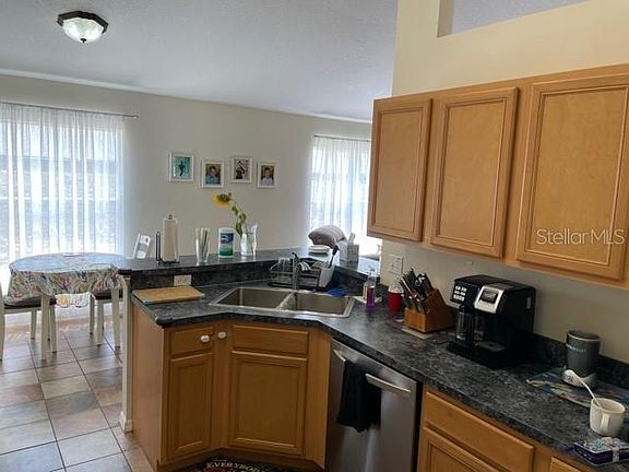 4th image of 740 Gentle Breeze Dr