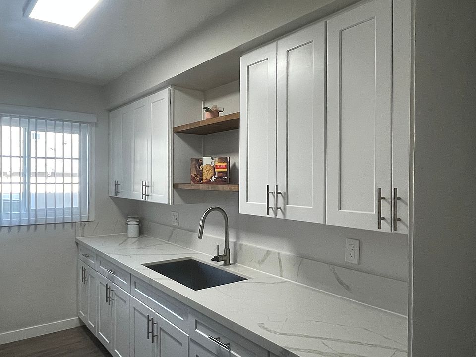 1st image of 4115 Somerset Dr APT D