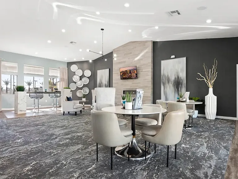 Millennium East Luxury Apartment Homes — Photo 28