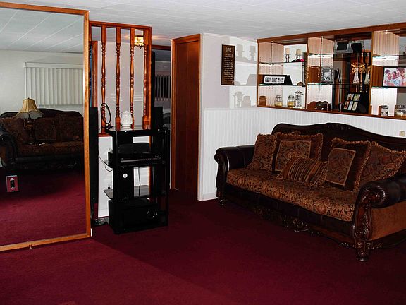 4th image of 519 Thayer Dr