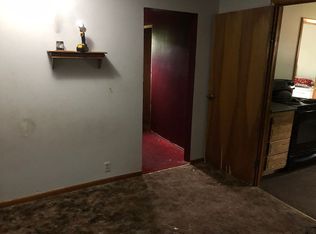 102 Chestnut St, Powhatan Point, OH 43942