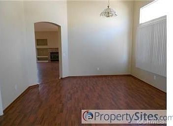 5th image of 3600 Vanderbilt Dr