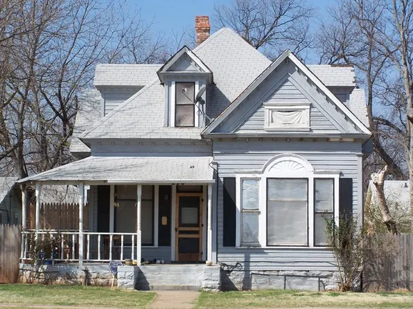 226 S 6th St, Chickasha, OK 73018