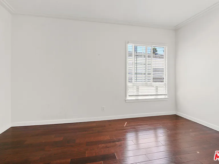 1335 Roxbury Dr #1337-1/2 — Photo 12
