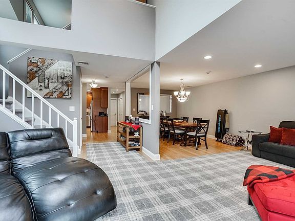 5th image of 203 Gothic Cir
