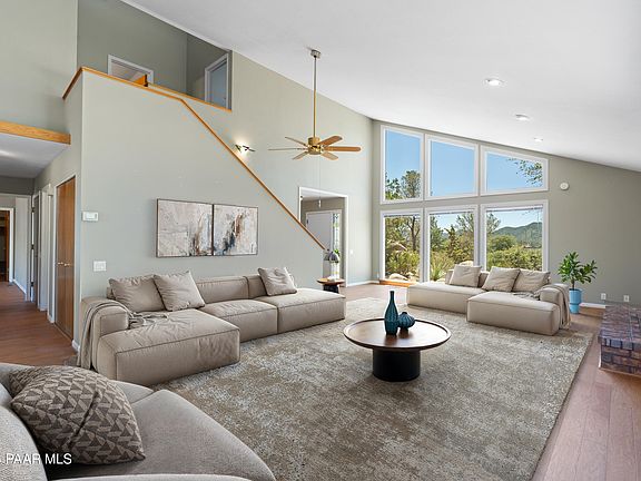 4th image of 110 N Horizon Cir