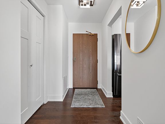 3rd image of 711 S River Rd APT 617