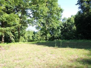 2 Hawks Ridge Dr, Whittier, NC 28789