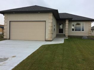 5 Singh Pl E, Selkirk, MB R0J1J1