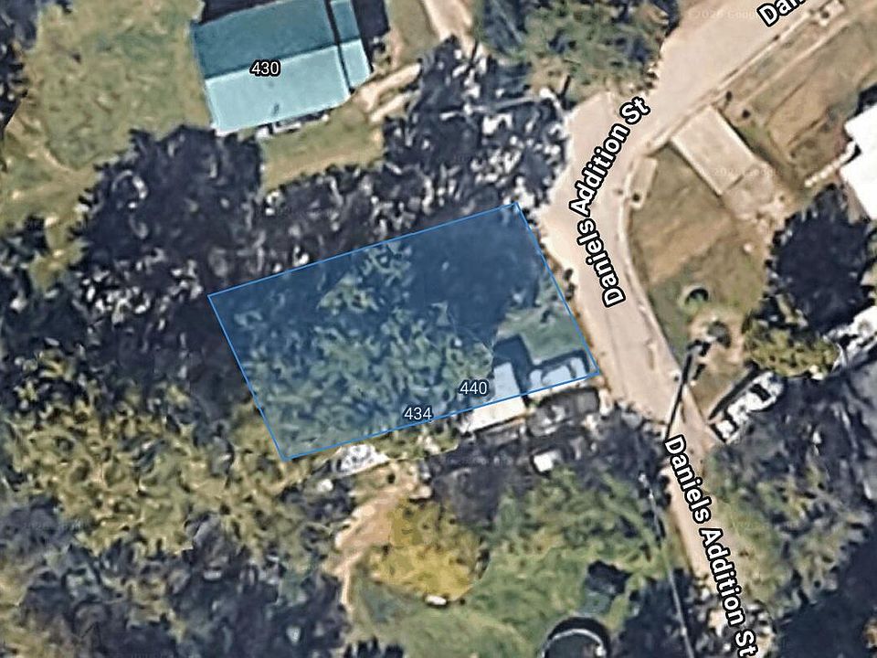 1st image of 434 Daniels Addition St