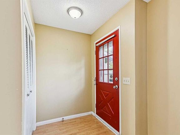 5th image of 175 N Castleridge Dr NE