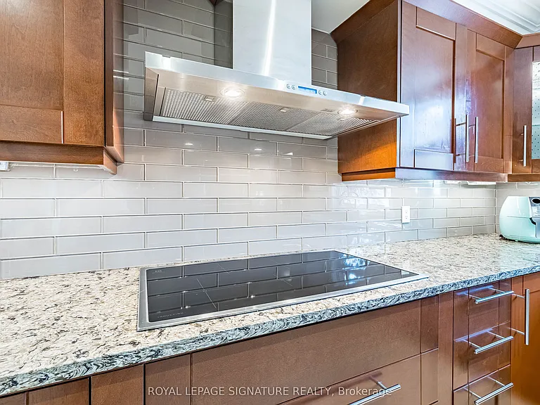 5571 Spangler Dr — Photo 18