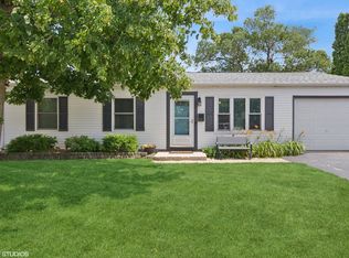 521 Everette Ave, Romeoville, IL 60446