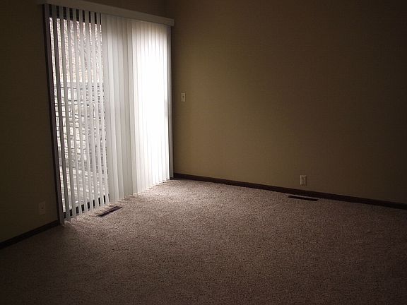 5th image of 204 Brush Creek Ln