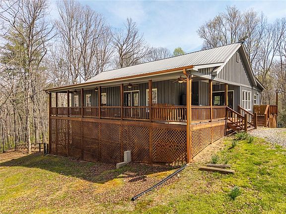 2nd image of 156 Peter Knob Rd