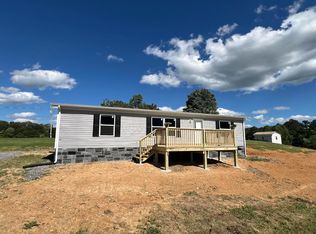 127 English Mountain Rd, Newport, TN 37821