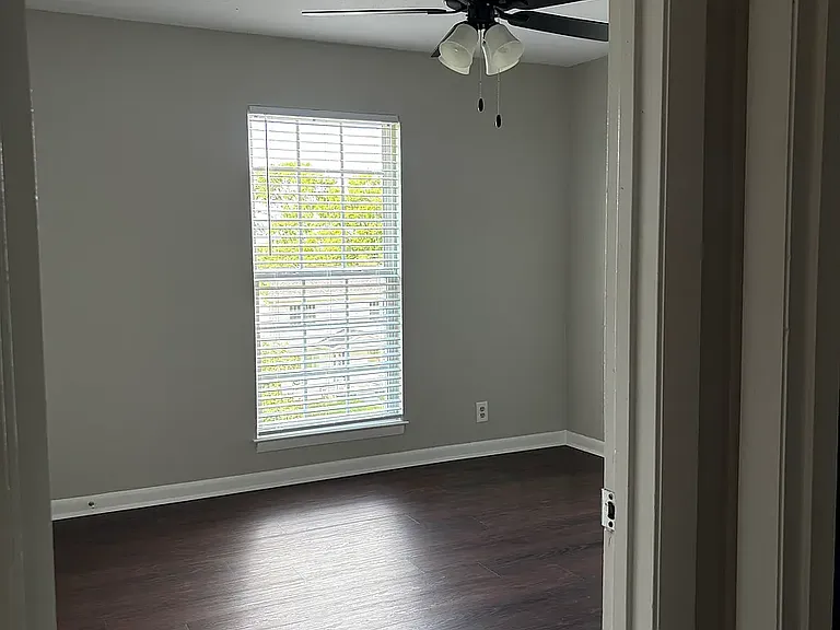 2835 Georgia Ave — Photo 2