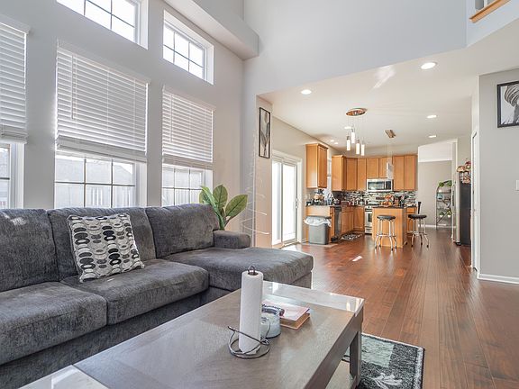 4th image of 1361 Silver Fern Ln