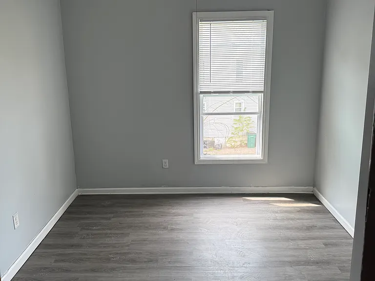 547 E Utica St #2 — Photo 10