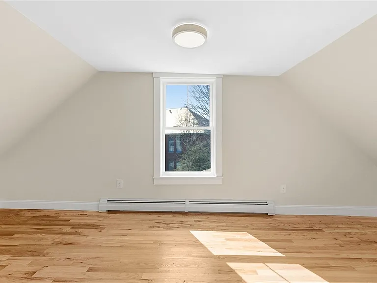 20 Beacon St #2 — Photo 19