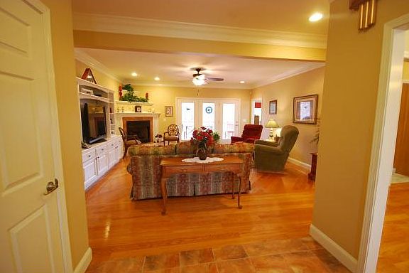 5th image of 1001 Laurelwood Dr