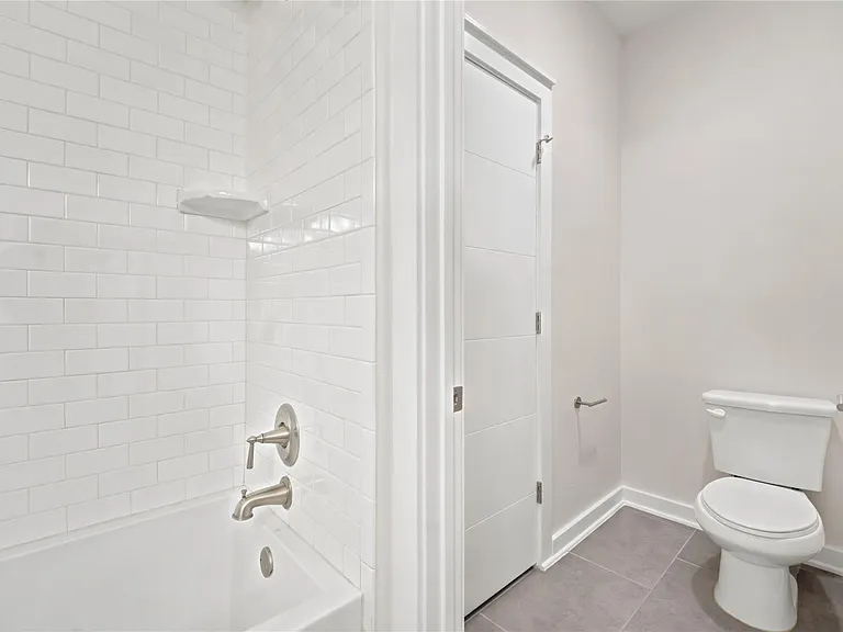 8921 Parker Ranch Cir #B — Photo 15