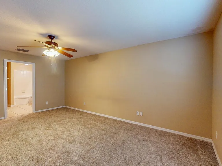 57 Pine Dr — Photo 28